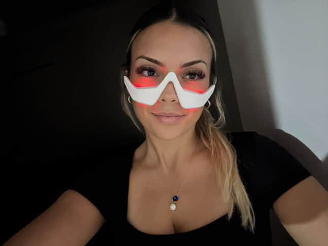 Under Eye Red Light Therapy